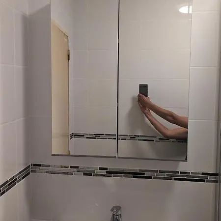 Climatise Avec Coin Nuit 150m De La Apartment