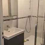 Climatisé Avec Coin Nuit 150m De La Appartement
