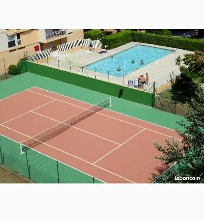 Climatisé Avec Coin Nuit 150m De La Appartement Le Lavandou