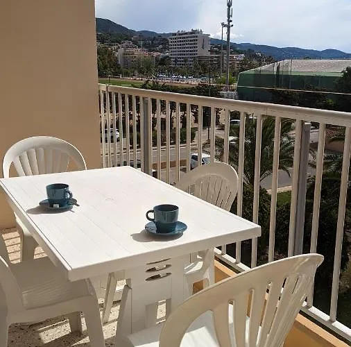 Apartamento Climatisé Avec Coin Nuit 150m De La Le Lavandou