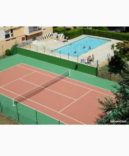 Climatisé Avec Coin Nuit 150m De La Apartamento Le Lavandou