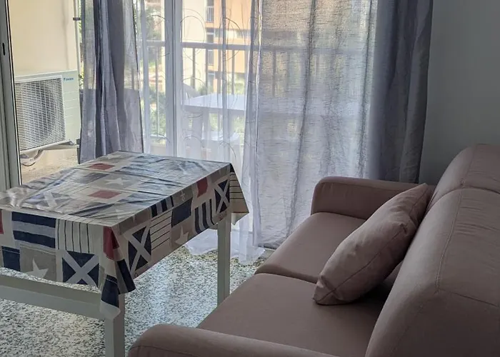 Apartamento Climatisé Avec Coin Nuit 150m De La *