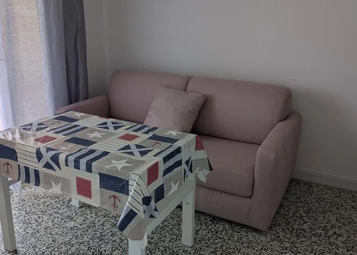 Climatisé Avec Coin Nuit 150m De La Apartamento Le Lavandou